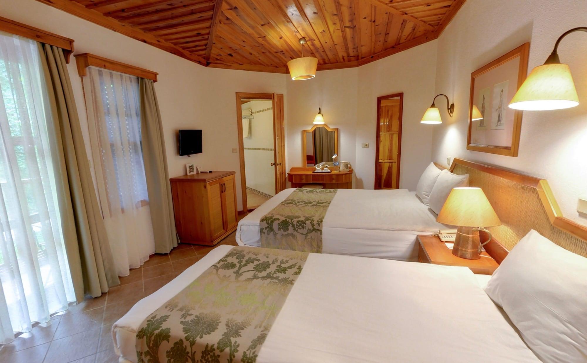 Montana Pine Resort Oludeniz Bagian luar foto