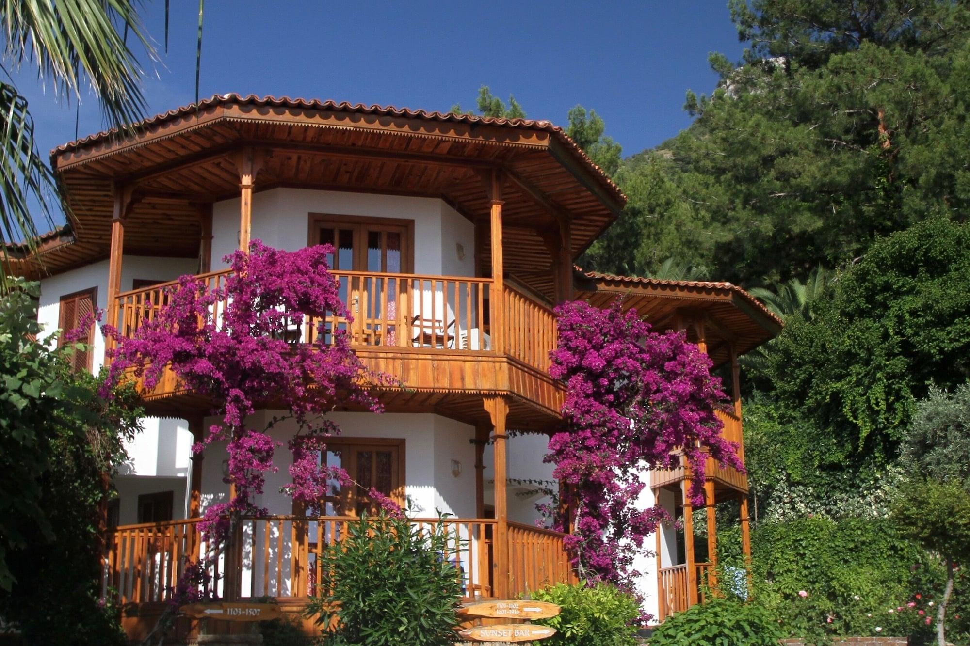 Montana Pine Resort Oludeniz Bagian luar foto
